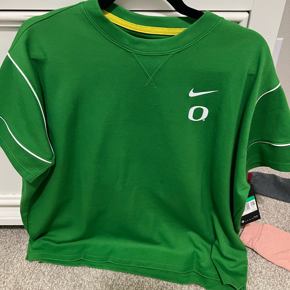 Never worn Oregon Duck shirt